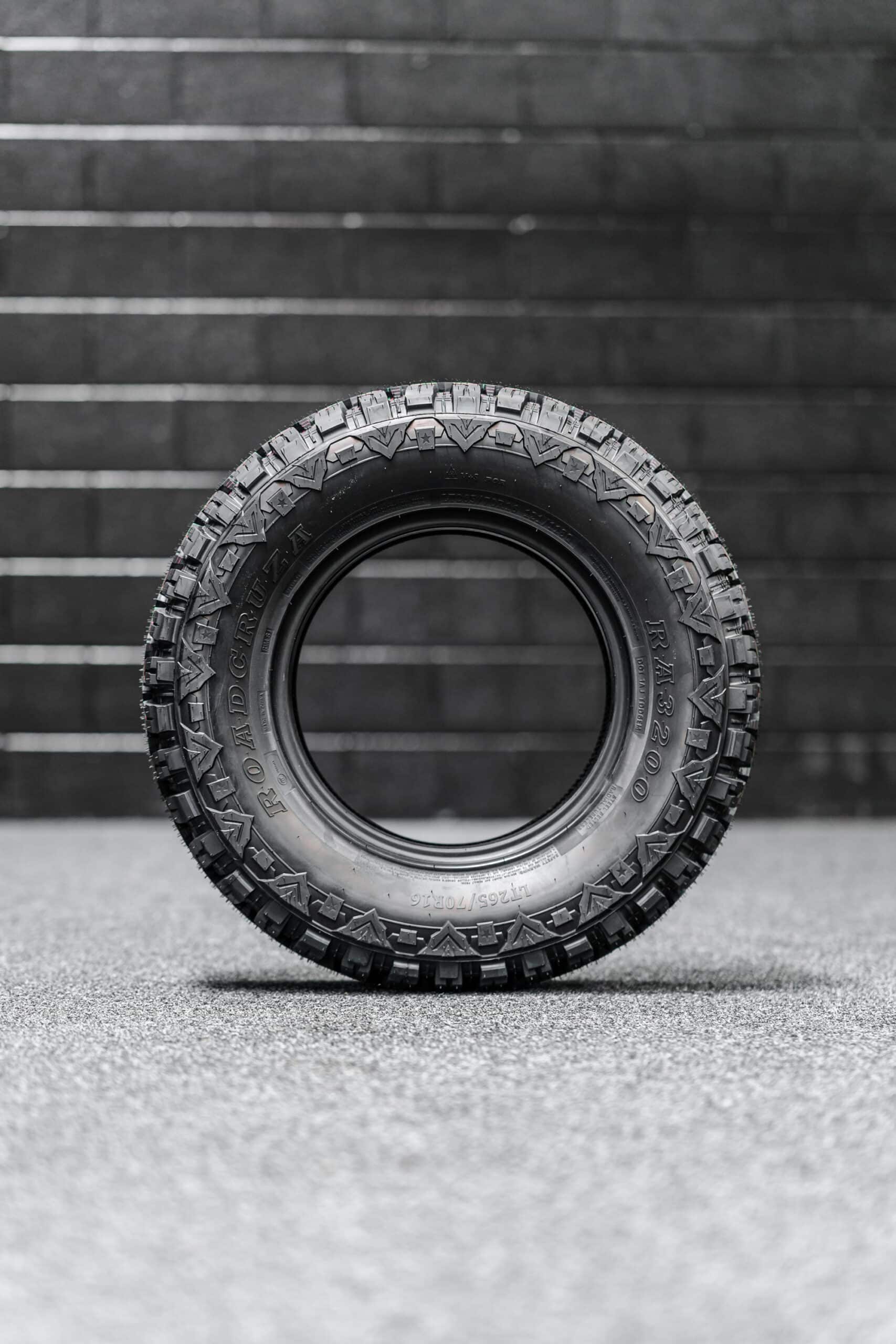 265/70R16 MT - Image 2