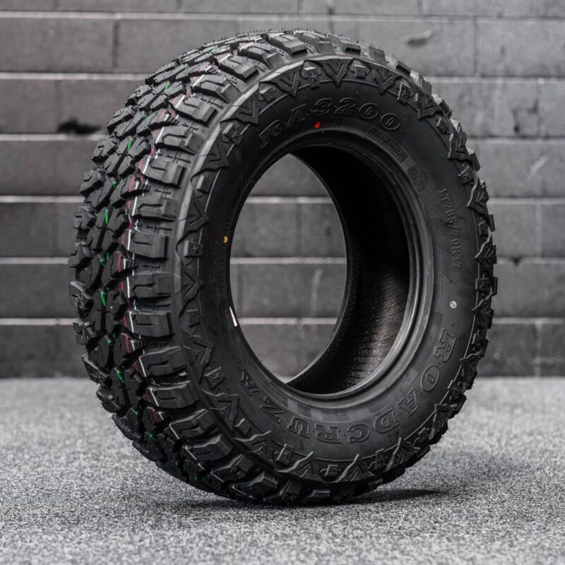 285/70R17 MT