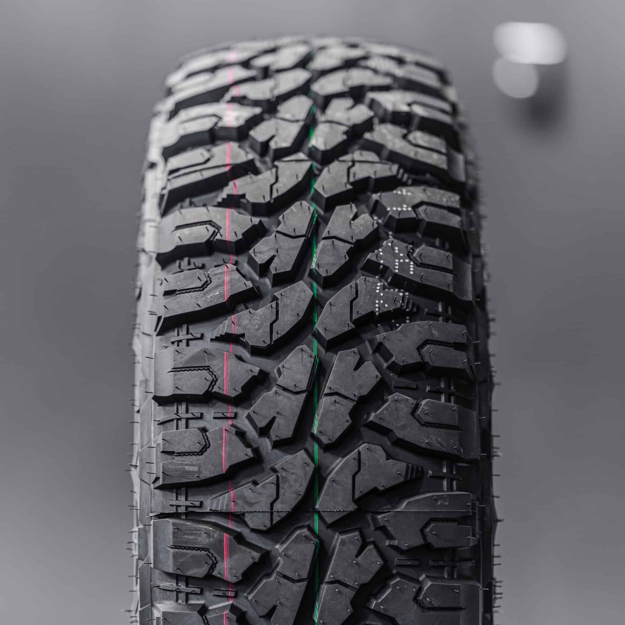 31x10.5 R15LT Mud Tyres + Steelies - Image 5