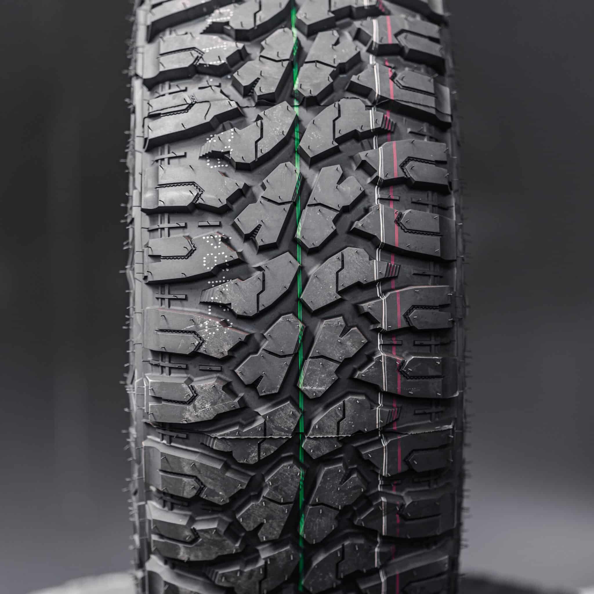 33x12.5 R15LT Mud Tyres + Steelies - Image 3