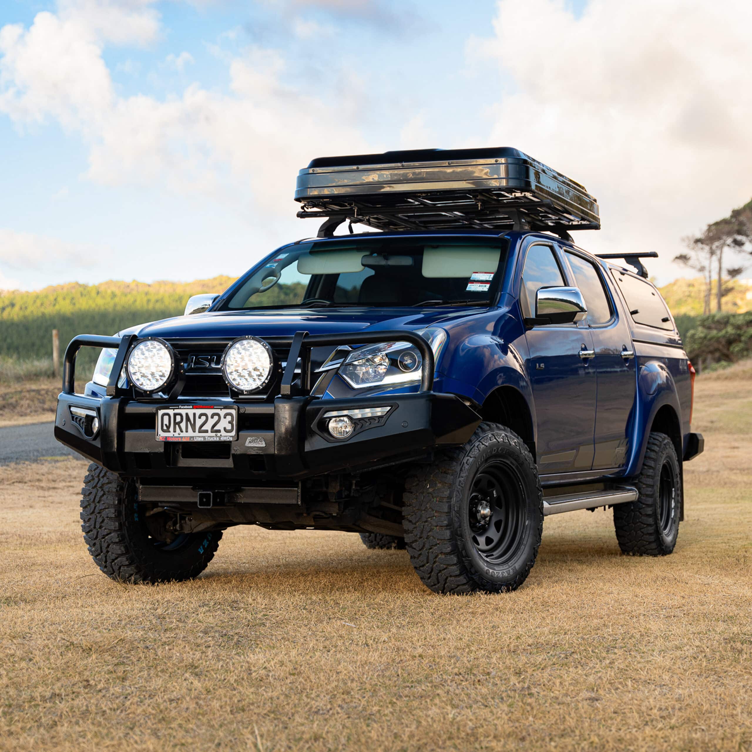 Shield Off-Road Cantilever Hard Shell Rooftop Tent - Image 4
