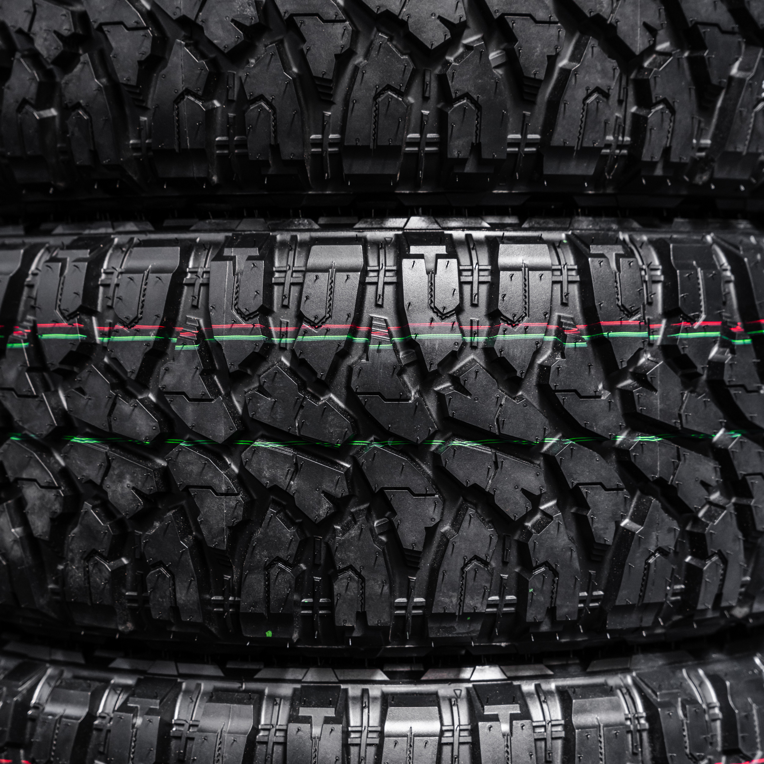 265/70/R16LT Mud Tyres + Steelies - Image 4