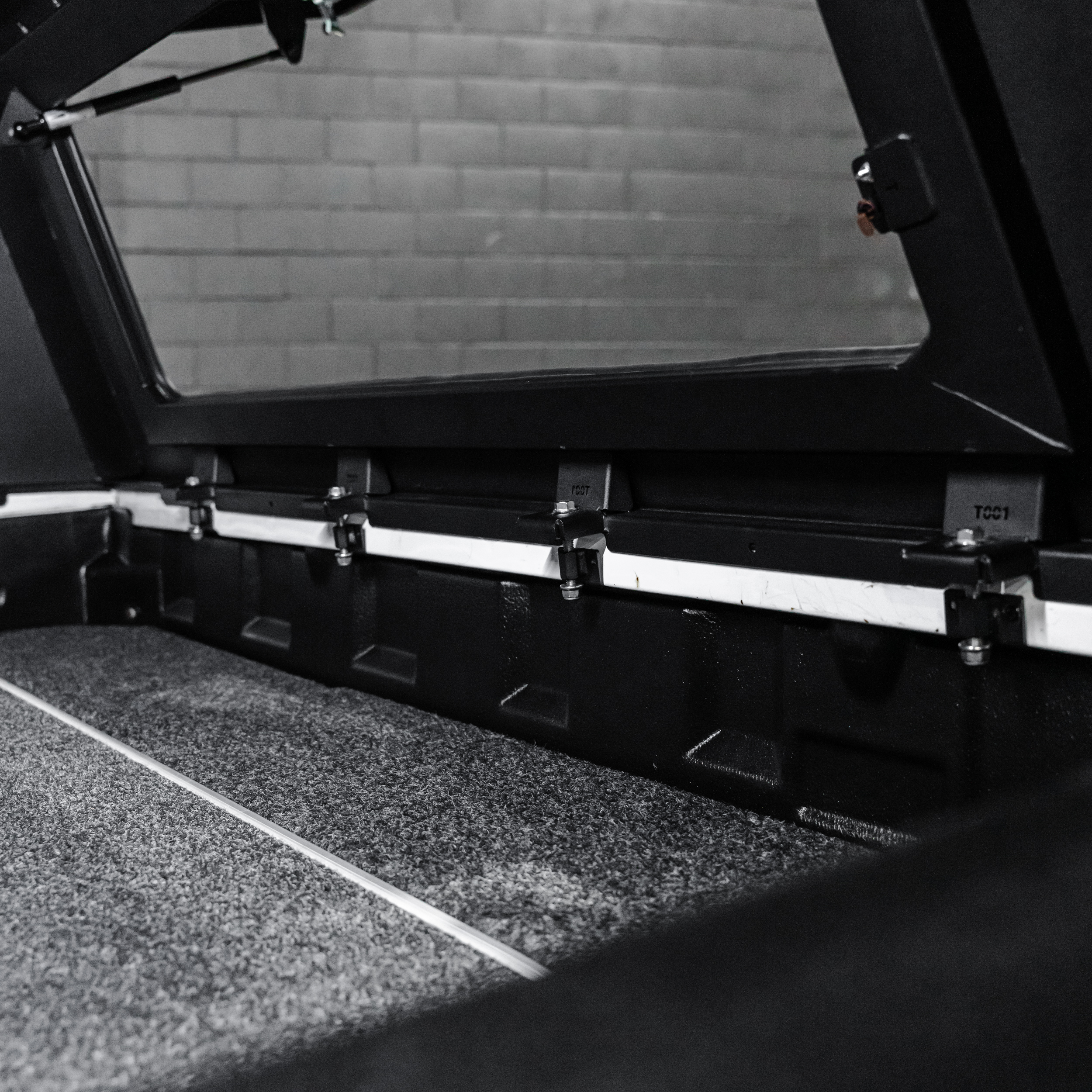 Shield Off-Road Aluminium Windowless Canopy - Image 24