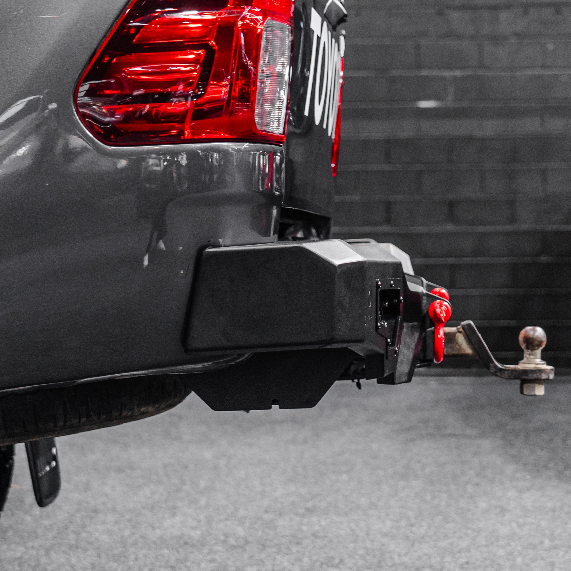 Shield Off-Road Rear Bar - Image 6