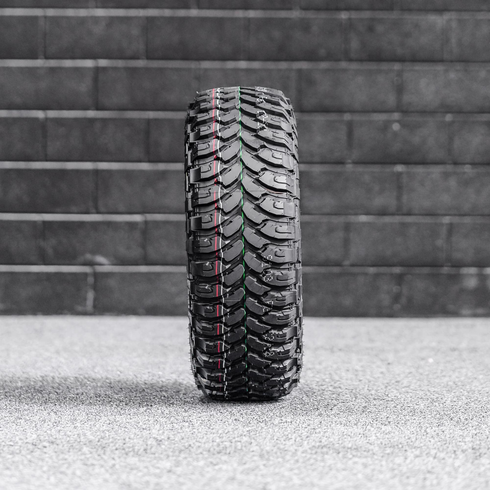 265/70/R16LT Rovelo Mud Tyres + Steelies - Image 4