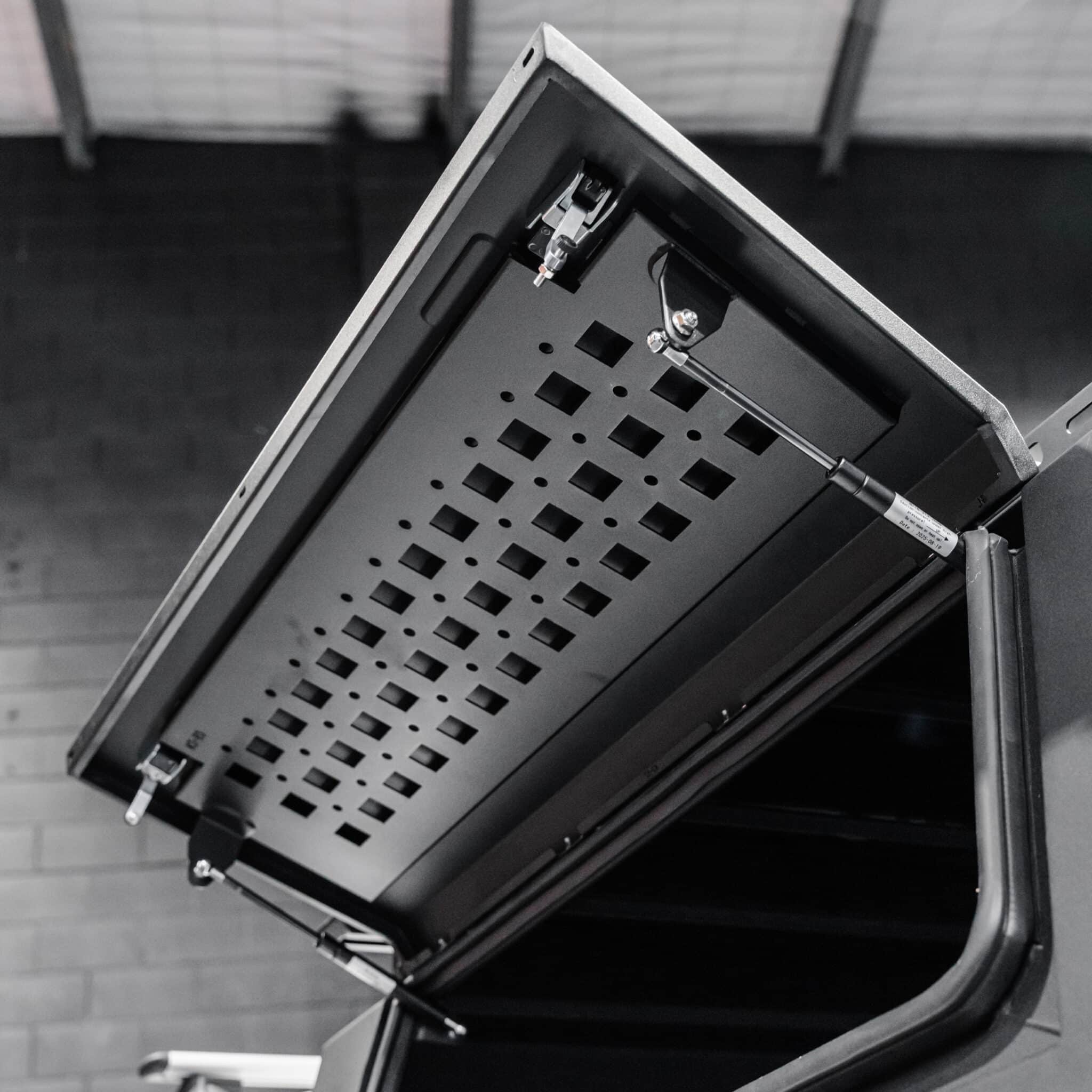 Shield Off-Road Aluminium Windowless Canopy - Image 9