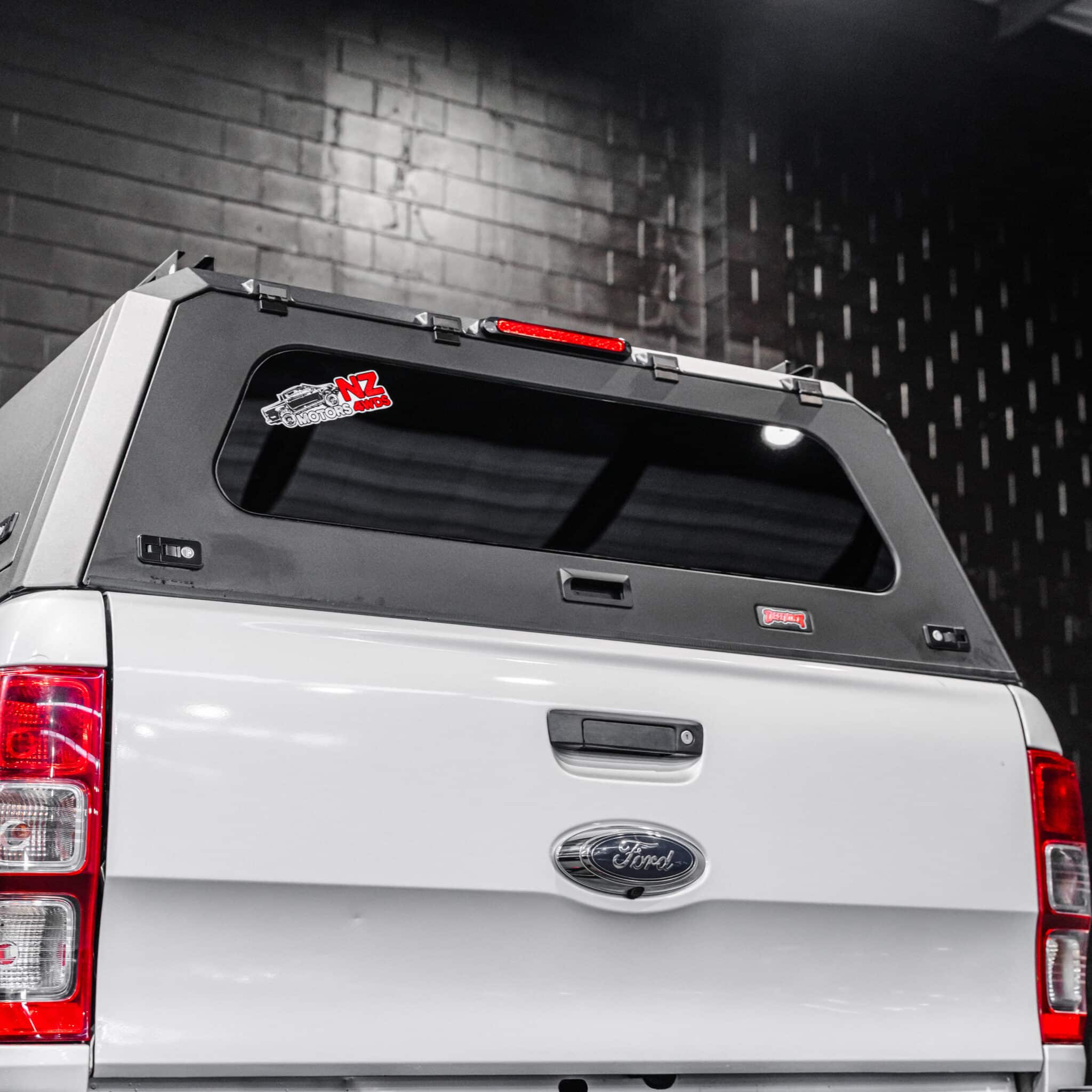 Shield Off-Road Aluminium Windowed Canopy - Image 3