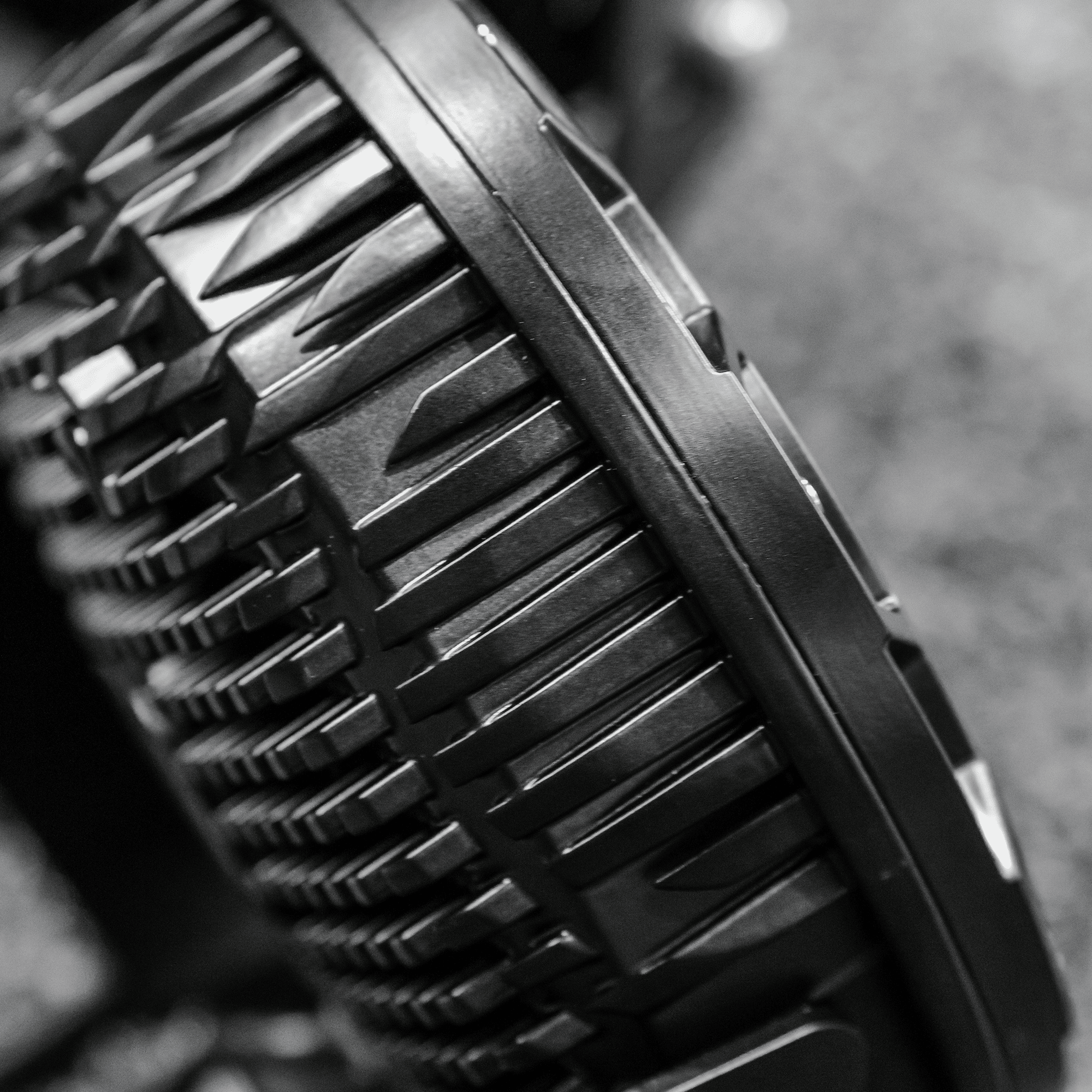 Shield Off-Road 9 Inch LED Spotlights - Image 6