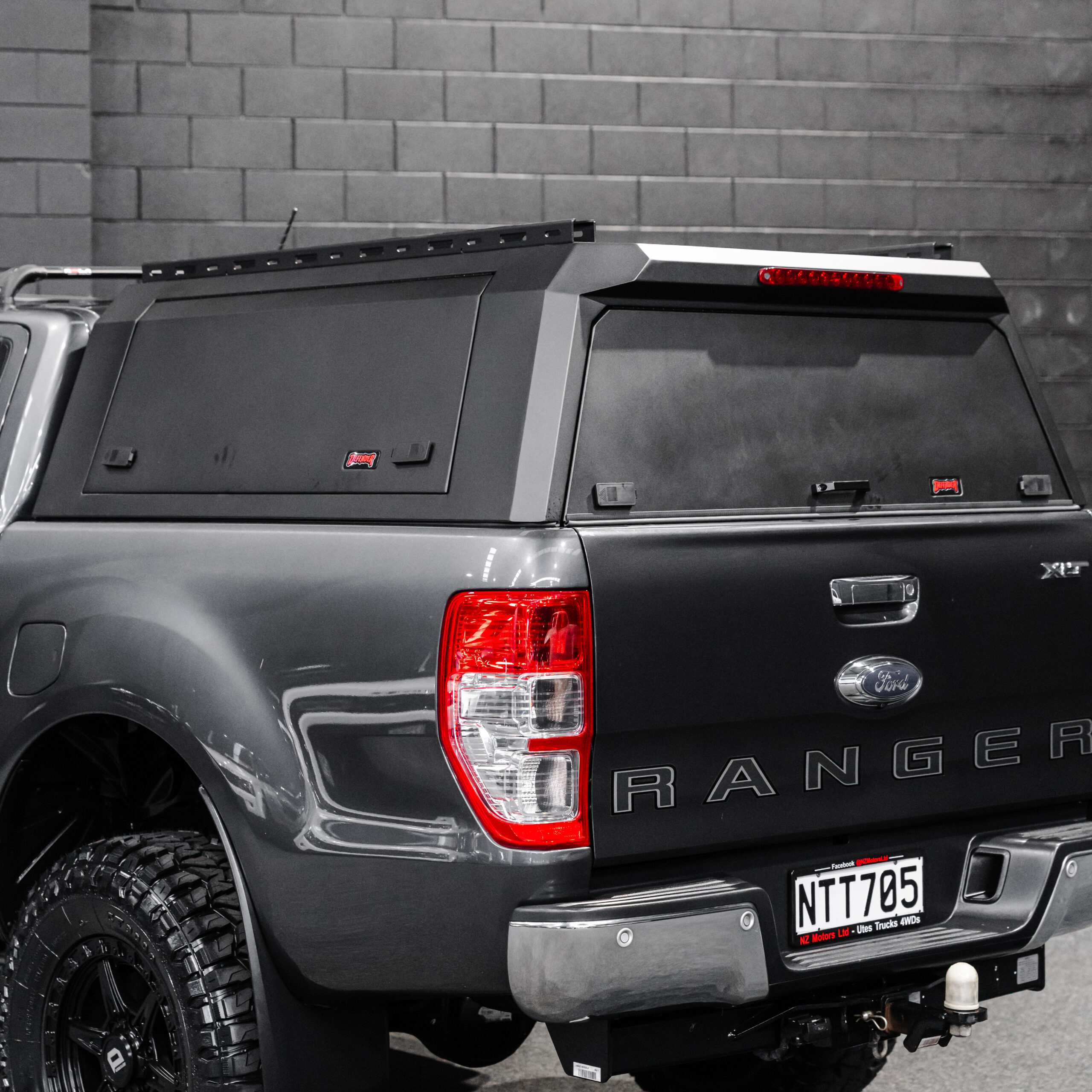 Shield Off-Road Aluminium Windowless Canopy - Image 3