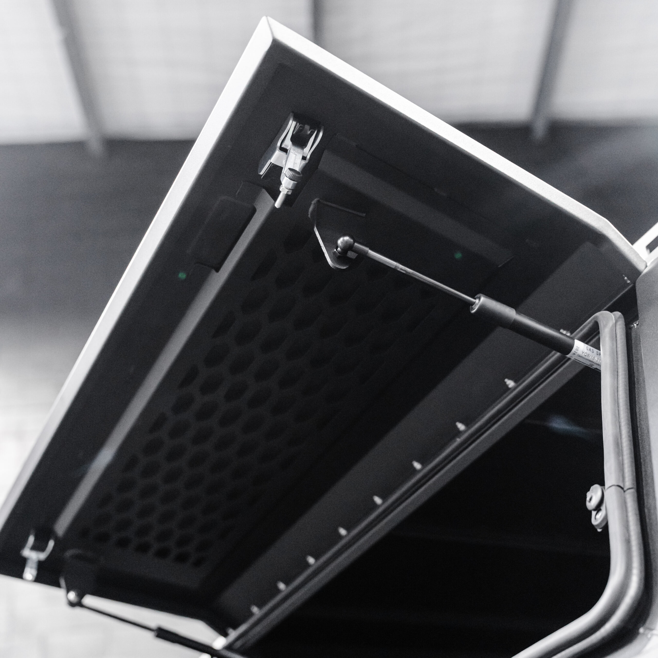 Shield Off-Road Aluminium Windowless Canopy - Image 11