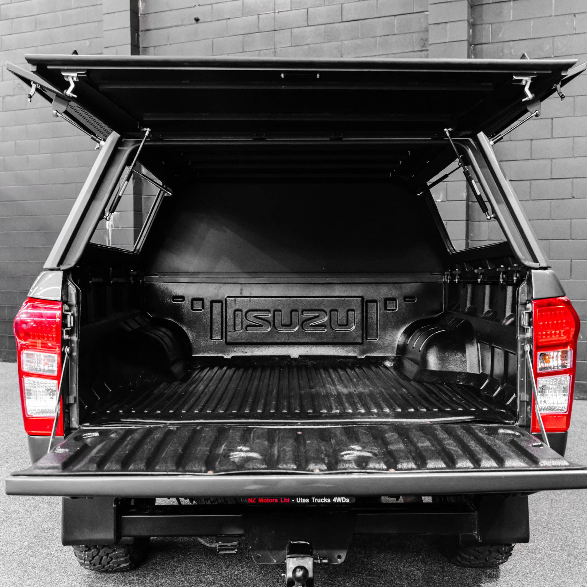 Shield Off-Road Aluminium Windowless Canopy - Image 9