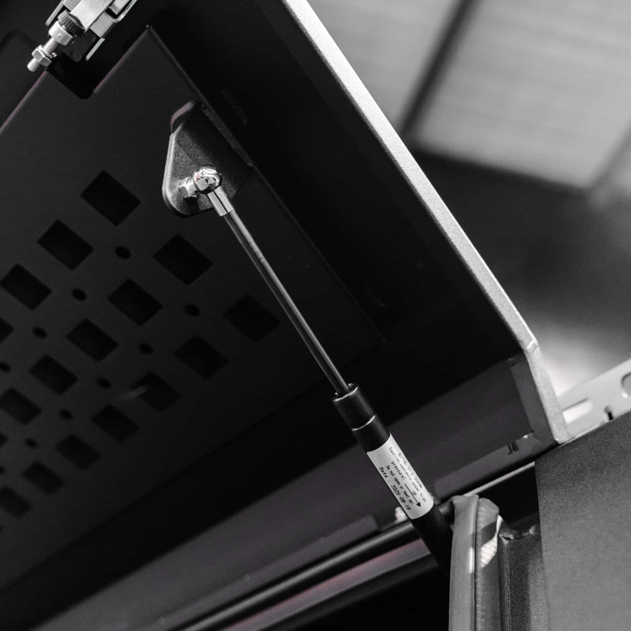 Shield Off-Road Aluminium Windowless Canopy - Image 14