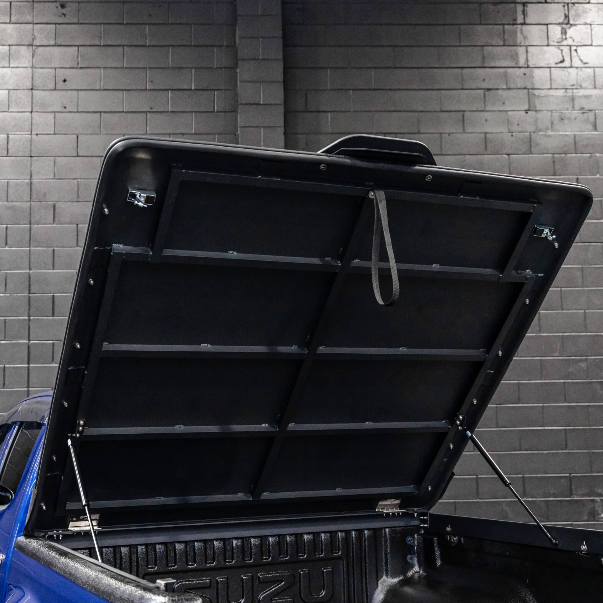 Shield Off-Road D-Max Hard Lid - Image 8