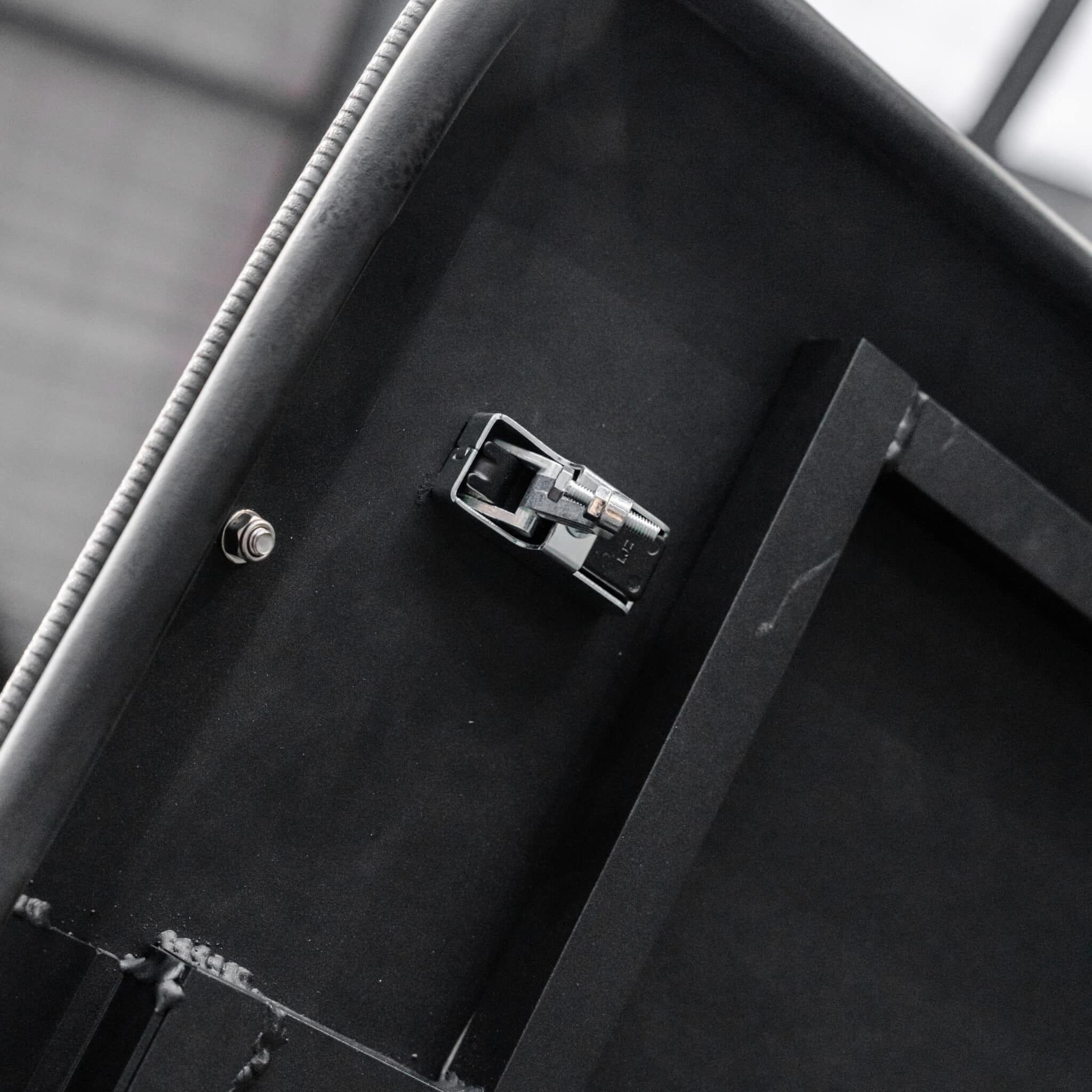 Shield Off-Road D-Max Hard Lid - Image 11