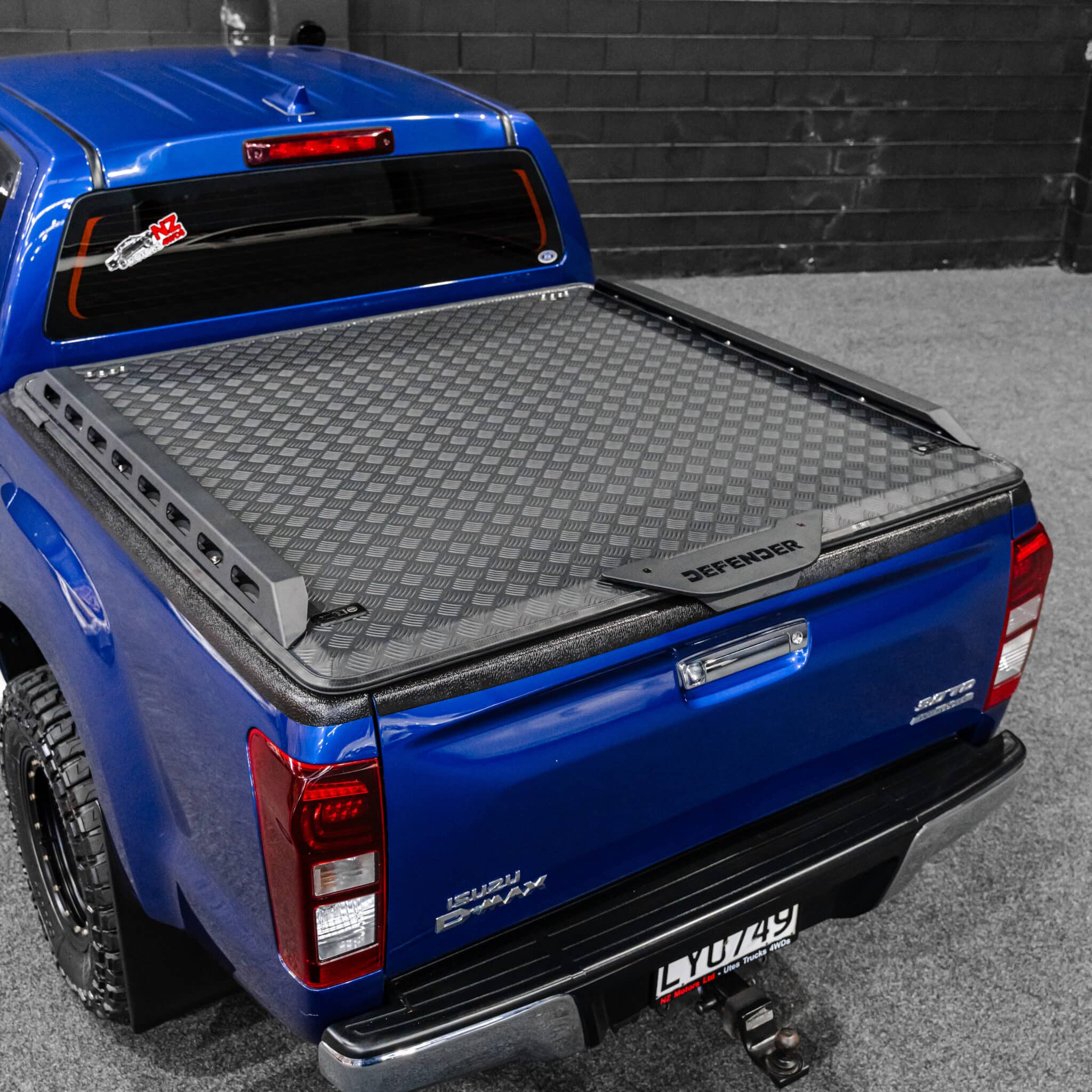 Shield Off-Road D-Max Hard Lid - Image 2