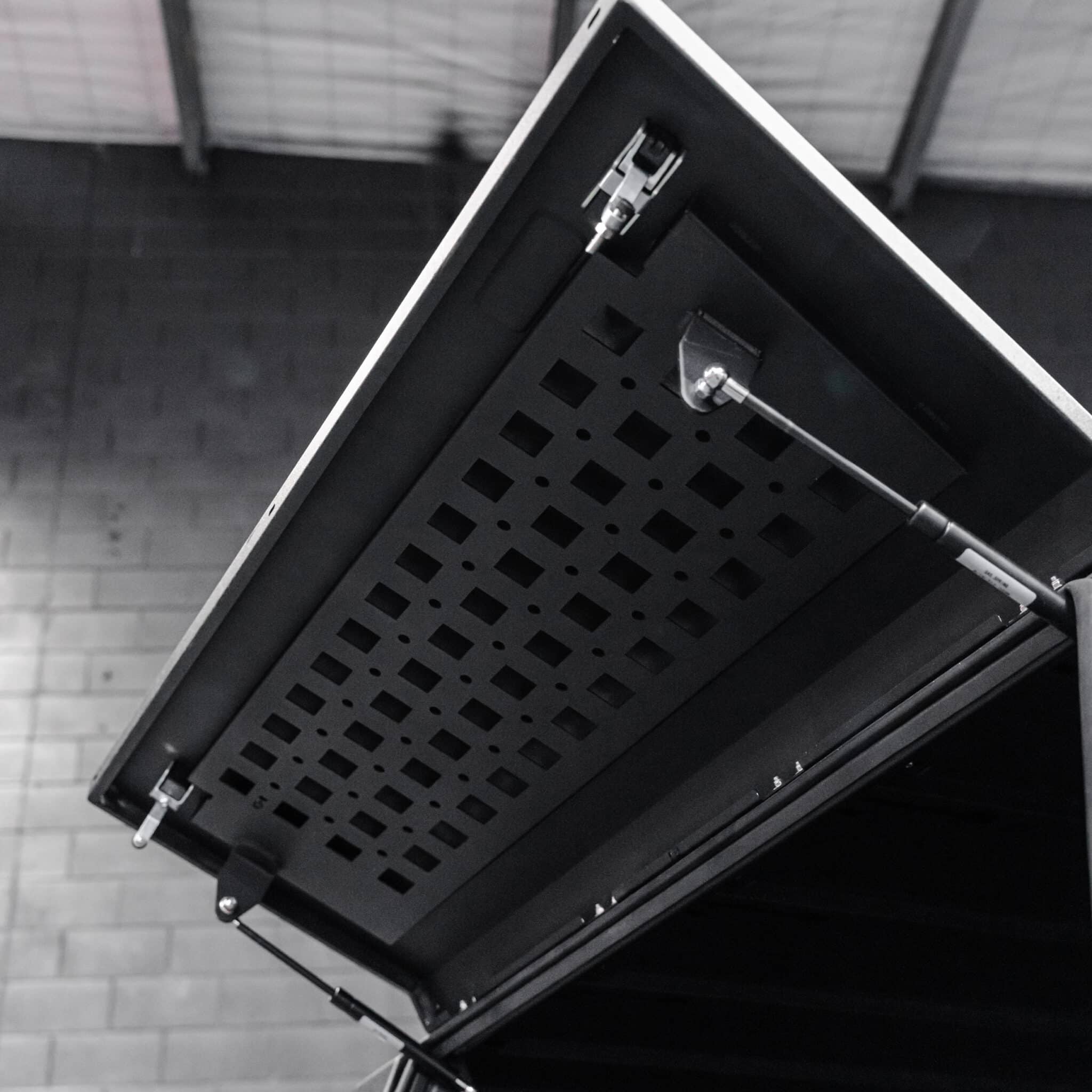 Shield Off-Road Aluminium Windowless Canopy - Image 9