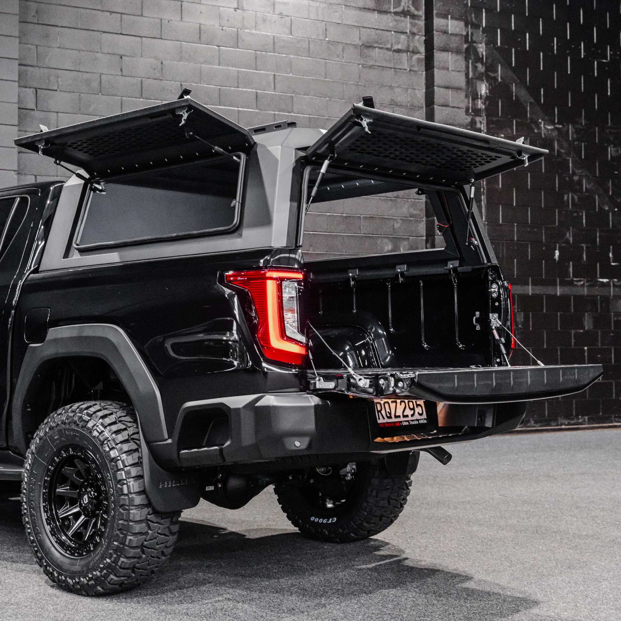 Shield Off-Road Aluminium Windowless Canopy - Image 12