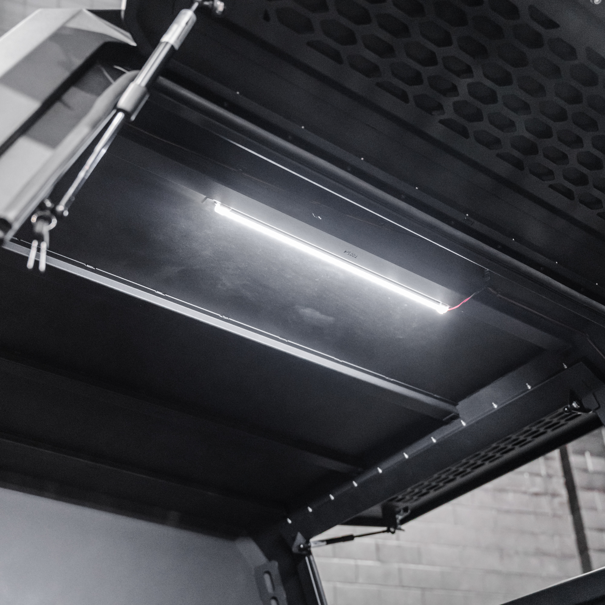Shield Off-Road Aluminium Windowless Canopy - Image 16