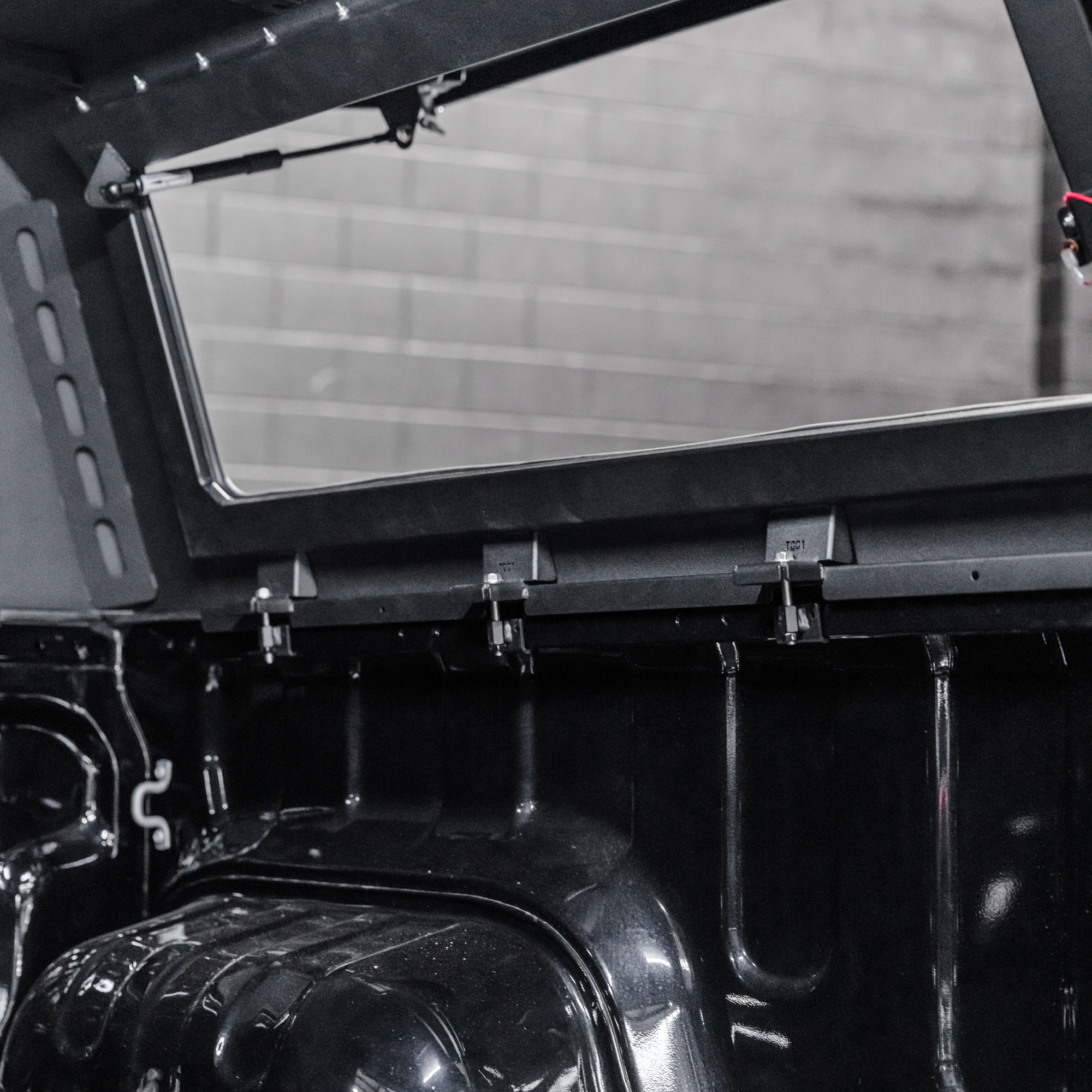 Shield Off-Road Aluminium Windowless Canopy - Image 18