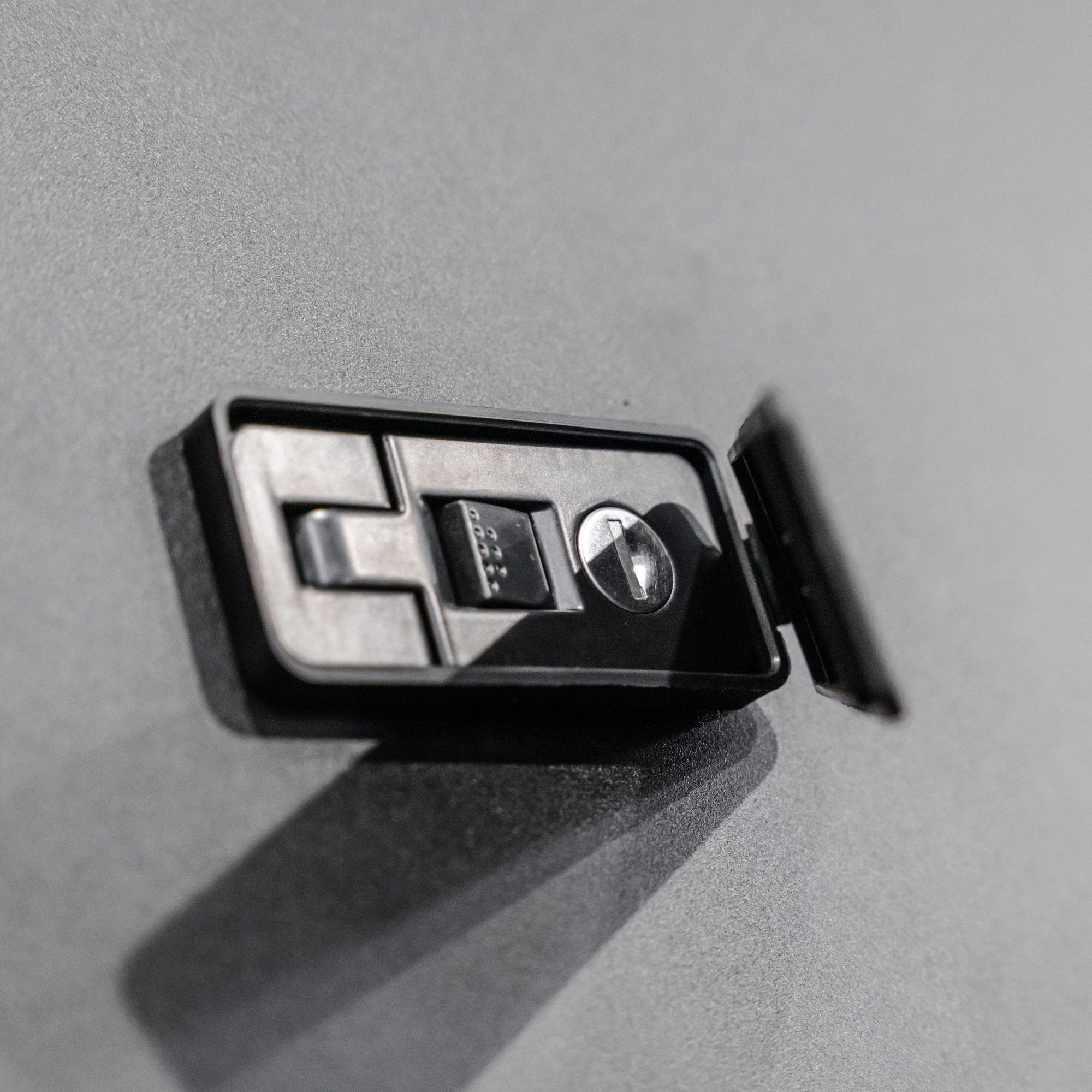 Shield Off-Road Aluminium Windowless Canopy - Image 20