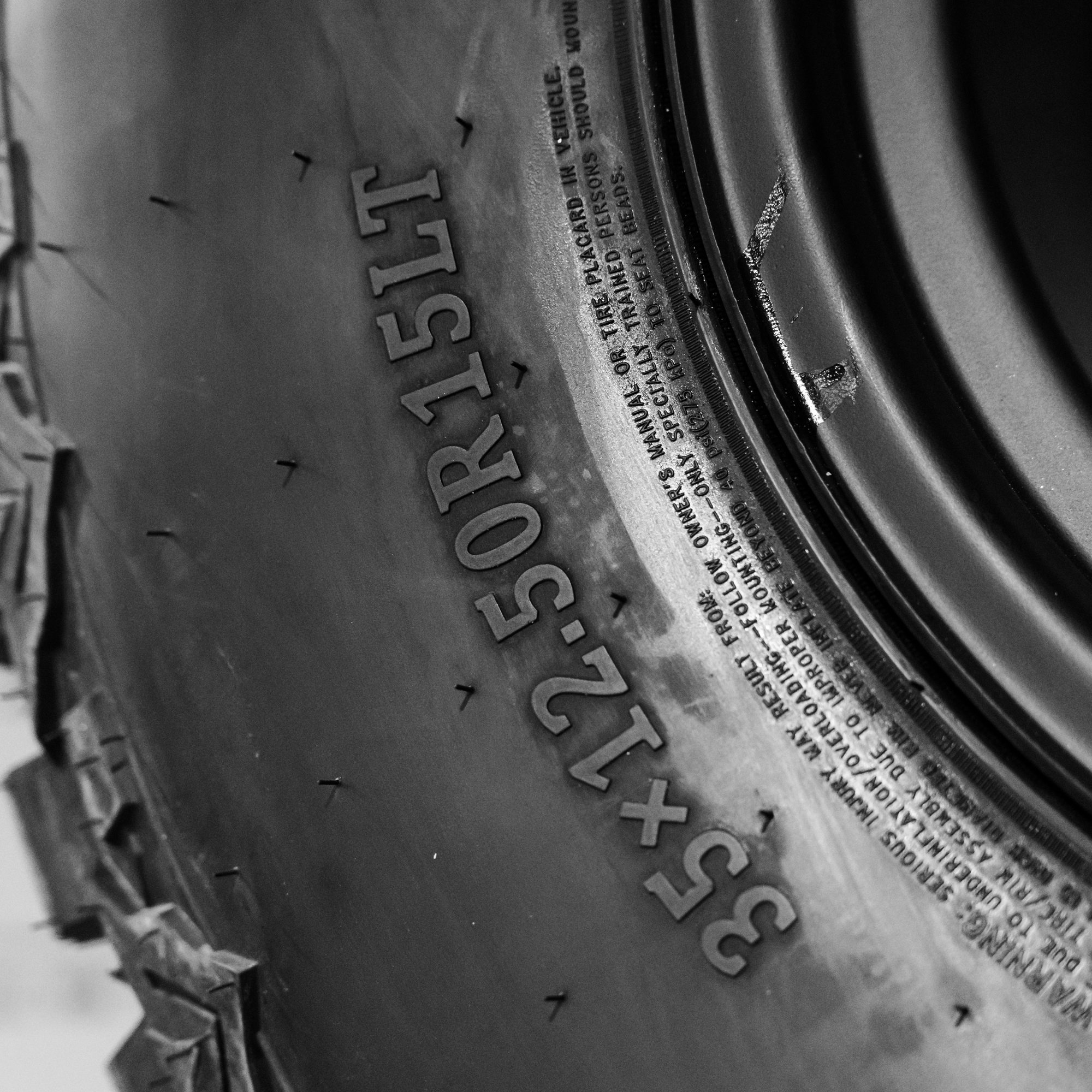 35x12.5 R15LT Mud Tyres + 15x10 -44p Steelies - Image 3