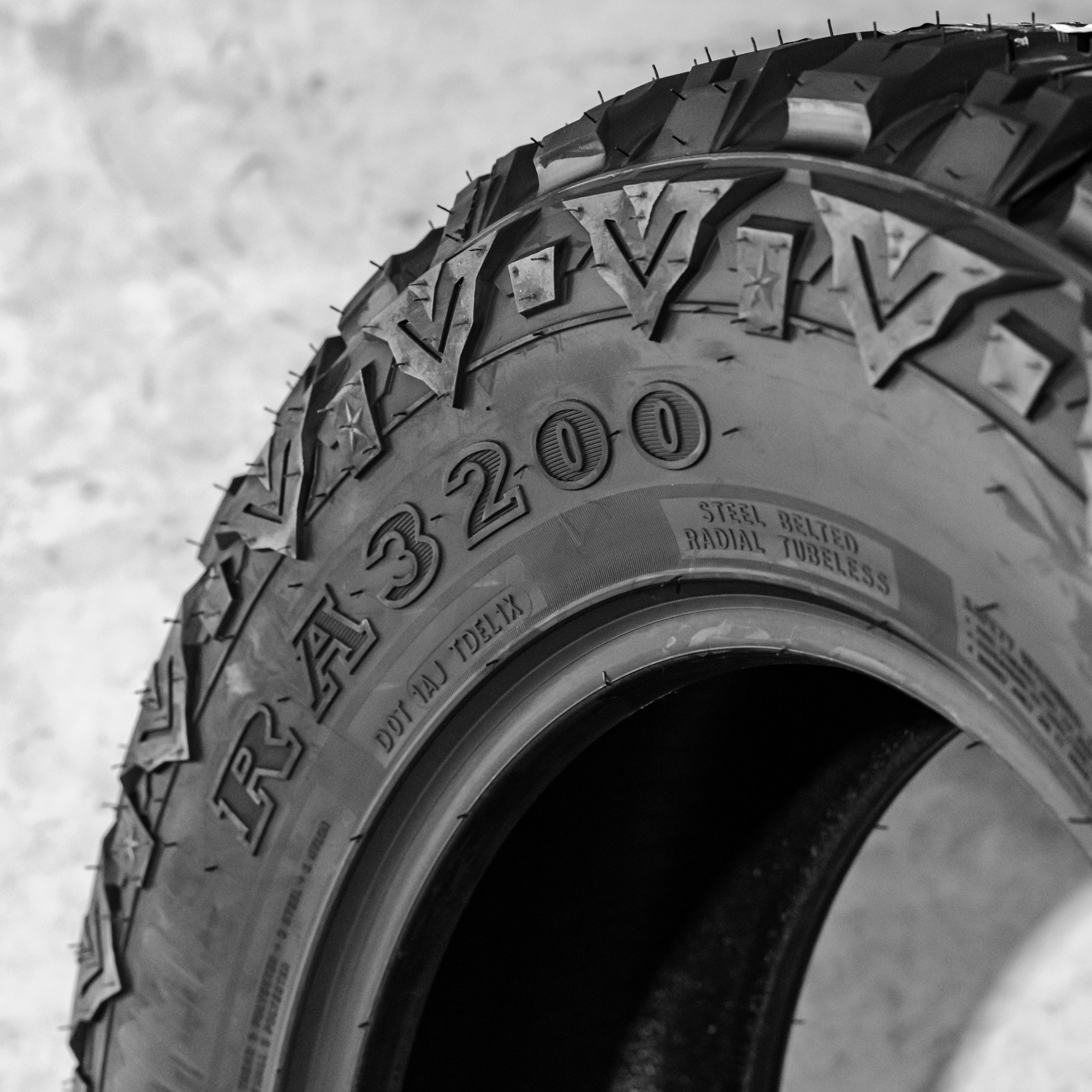265/70R17 MT - Image 3