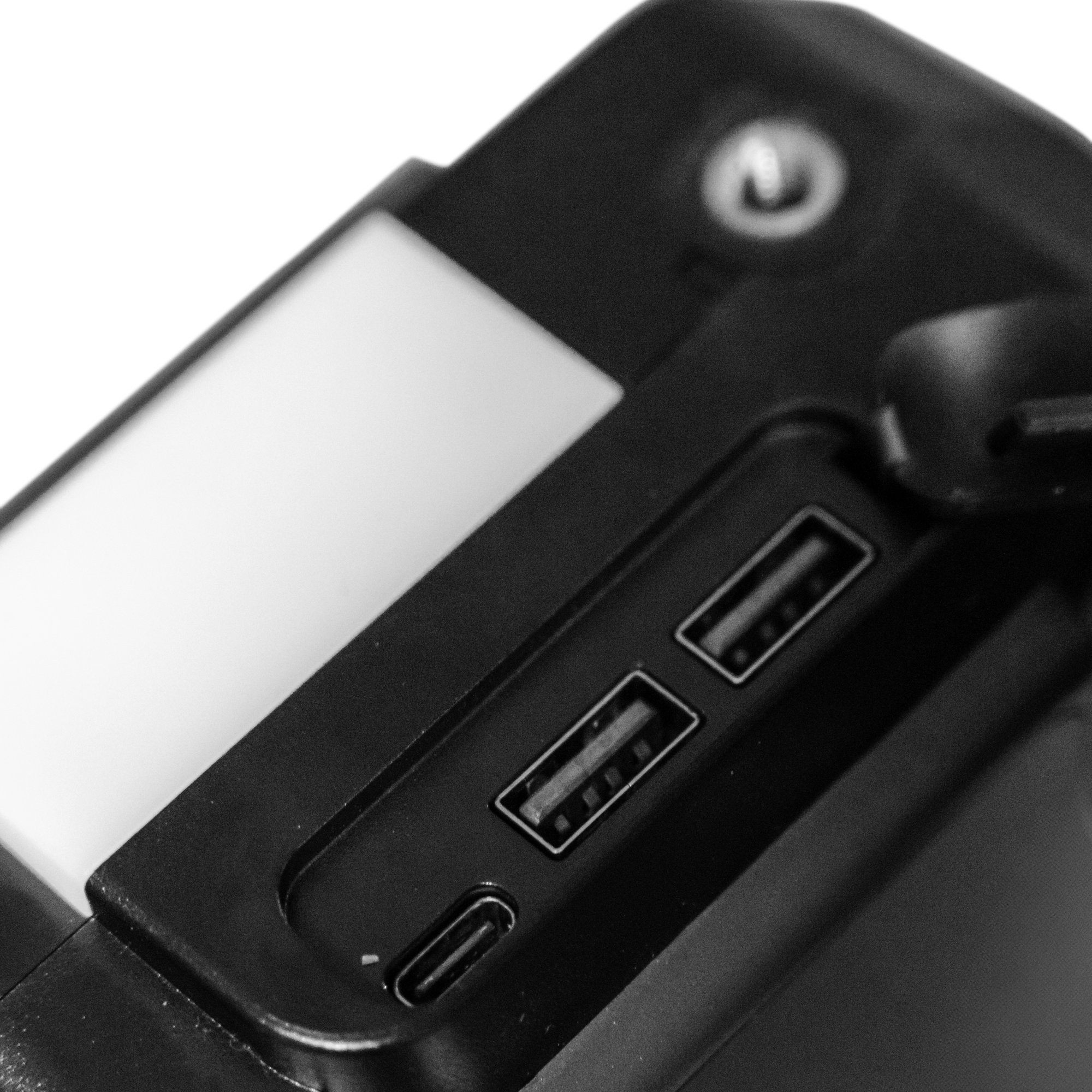 Shield Portable Jump Starter + Air Compressor - Image 4