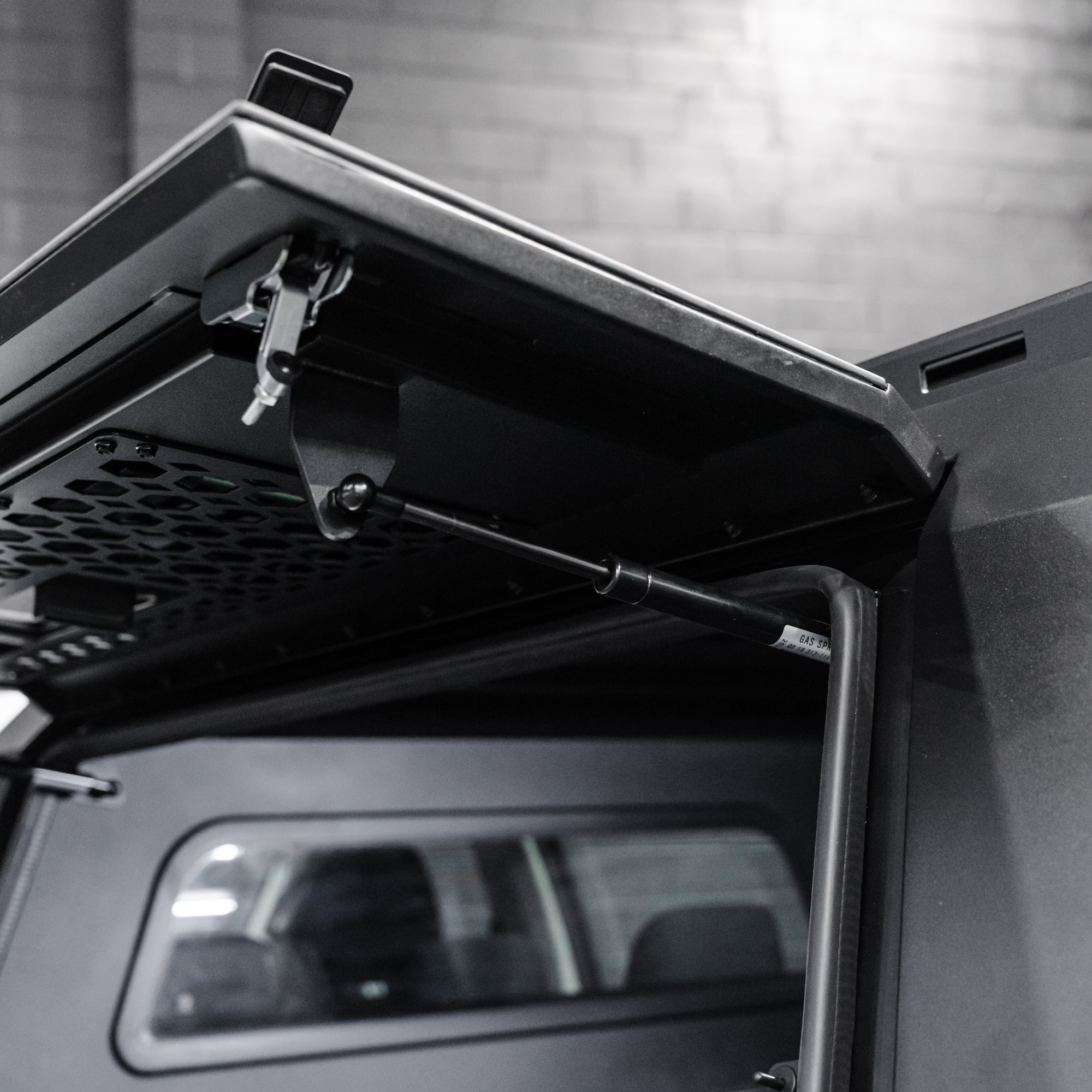 Shield Off-Road Aluminium Windowed Canopy – Isuzu D-Max (2013–2020) - Image 13