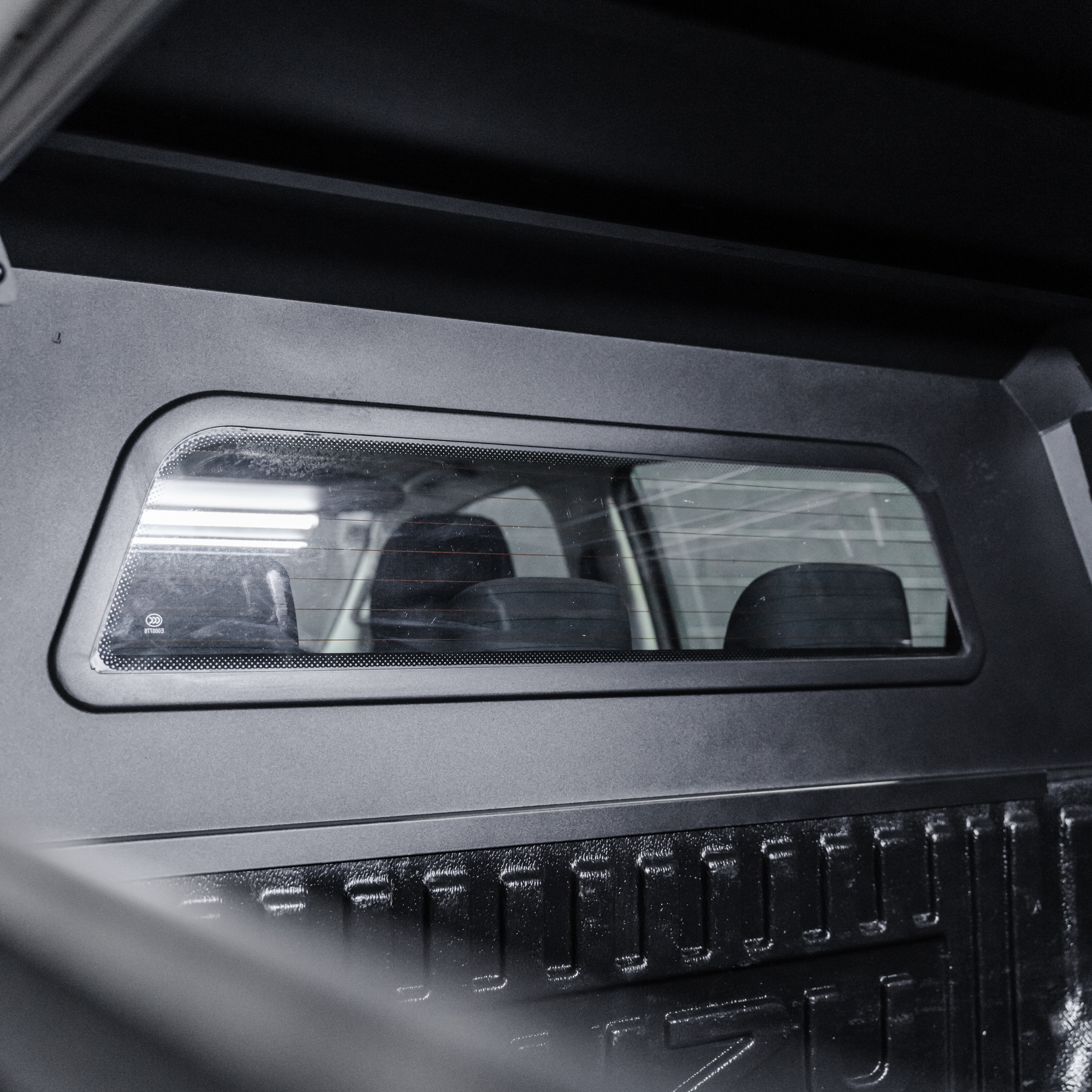 Shield Off-Road Aluminium Windowed Canopy – Isuzu D-Max (2013–2020) - Image 29
