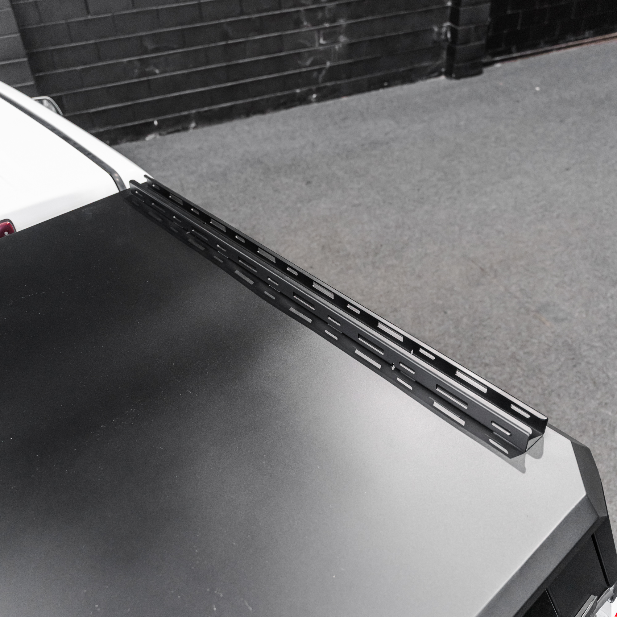 Shield Off-Road Aluminium Windowed Canopy – Isuzu D-Max (2013–2020) - Image 30