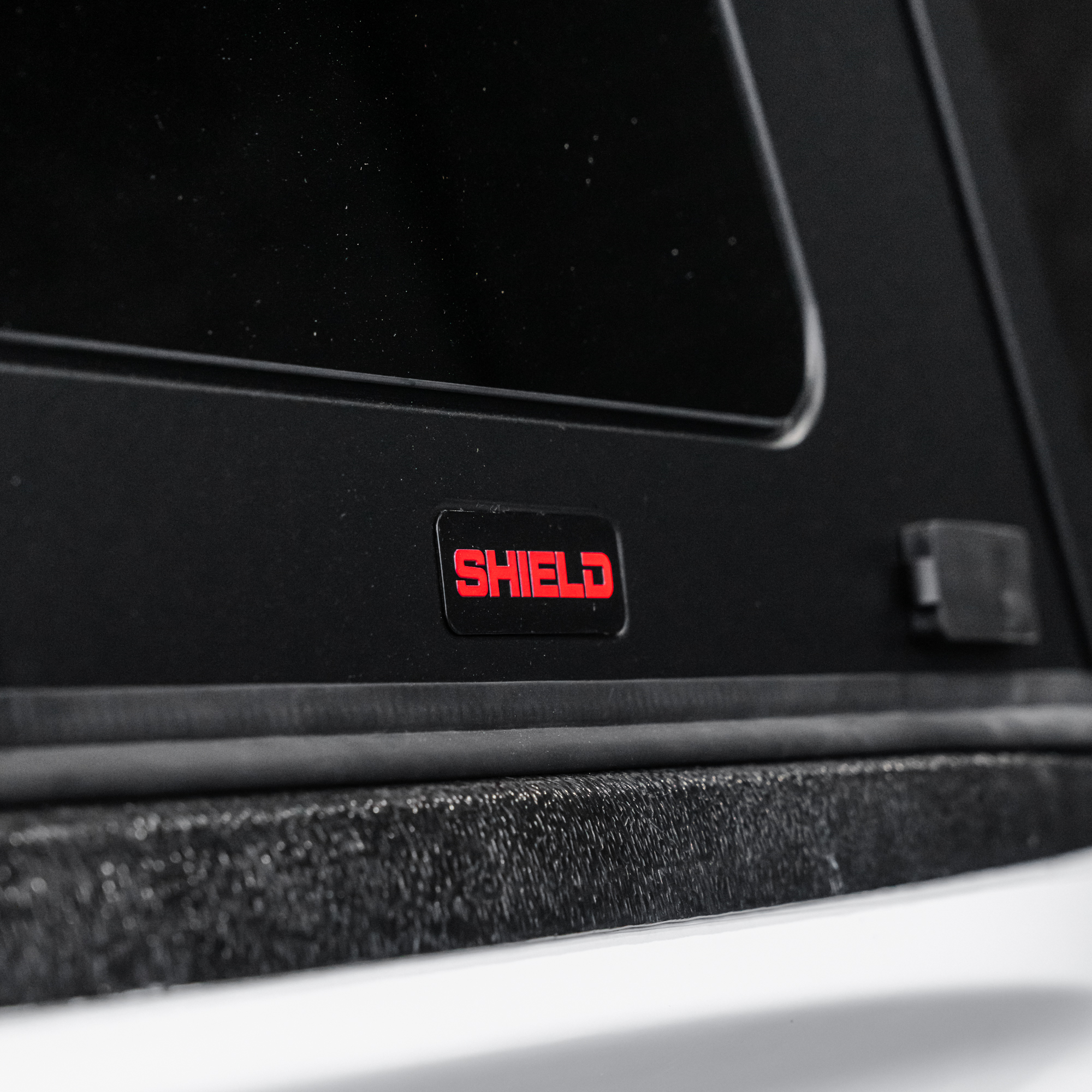 Shield Off-Road Aluminium Windowed Canopy – Isuzu D-Max (2013–2020) - Image 10