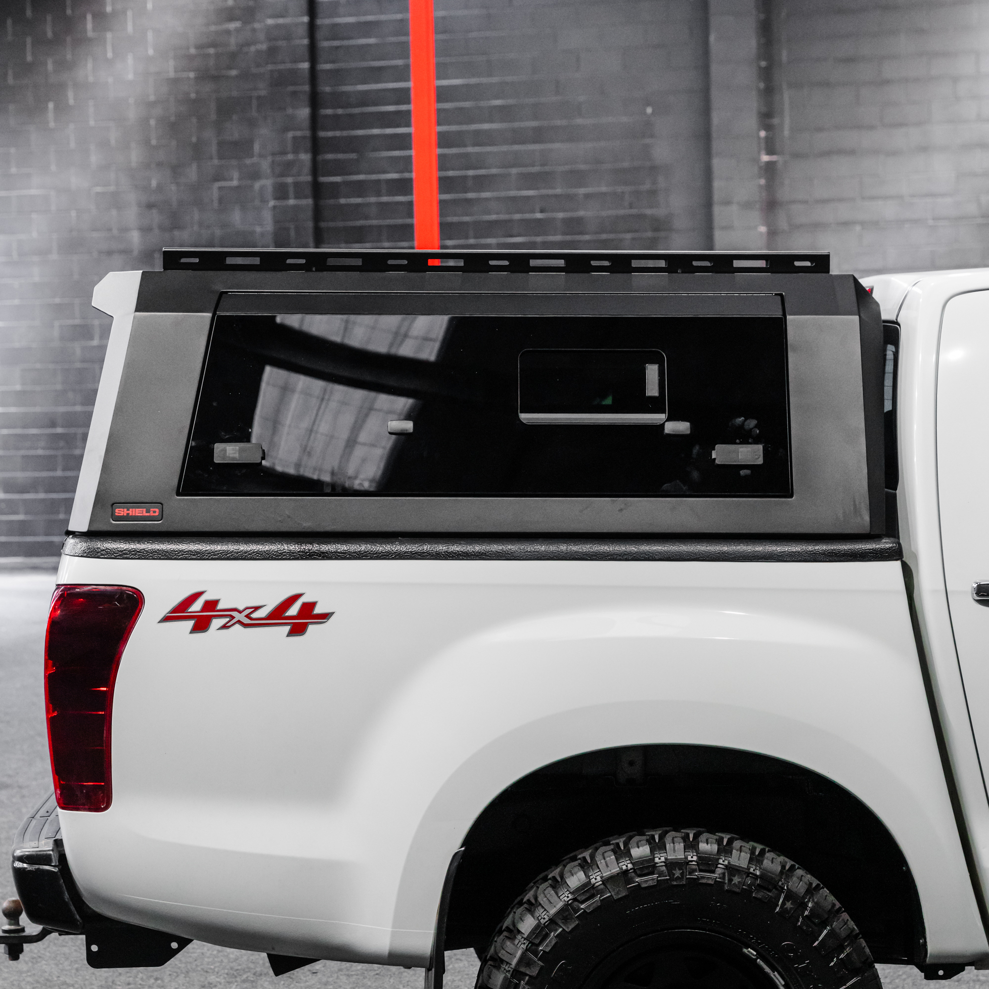 Shield Off-Road Aluminium Windowed Canopy – Isuzu D-Max (2013–2020) - Image 6